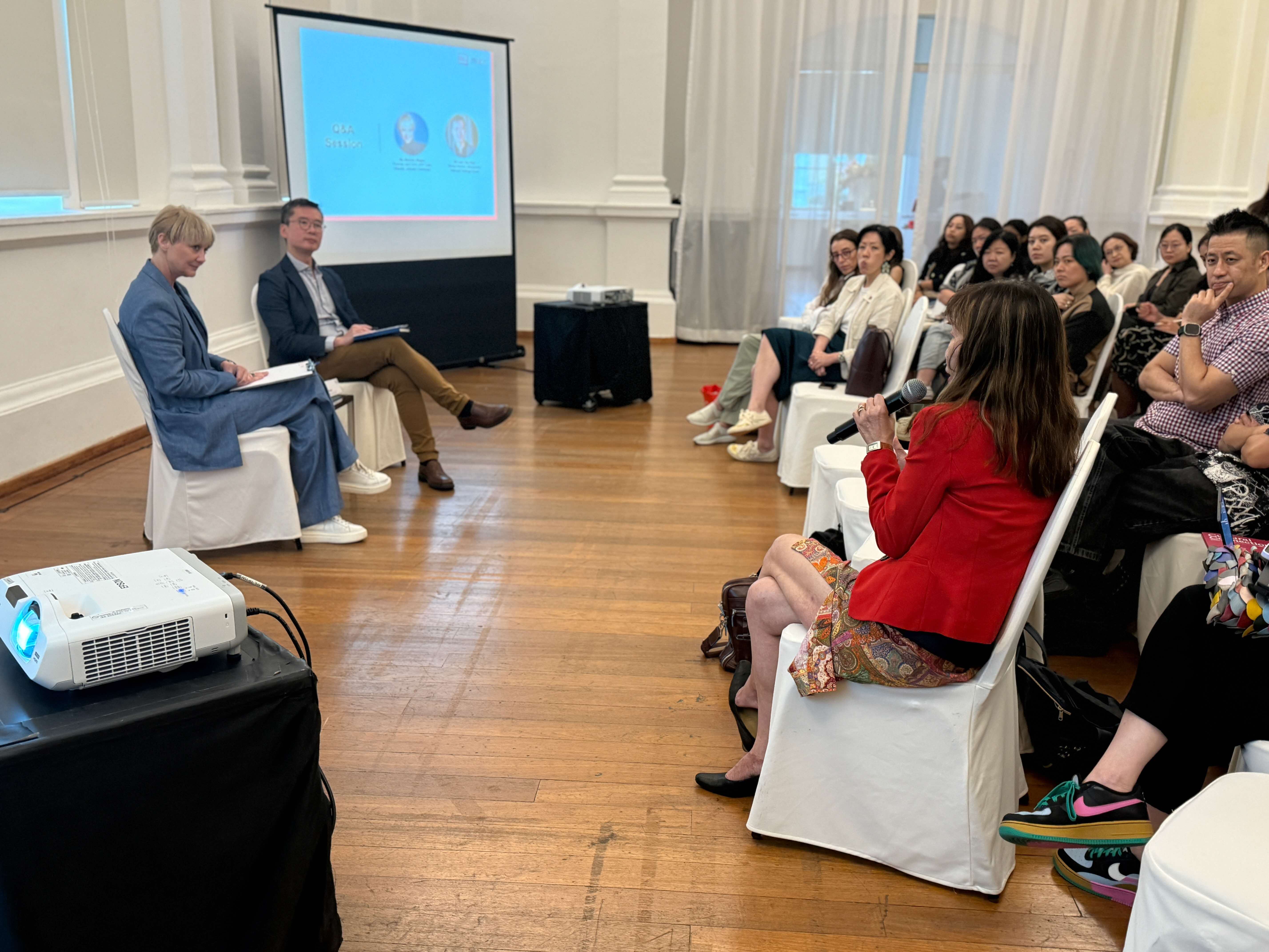 This is the alt text